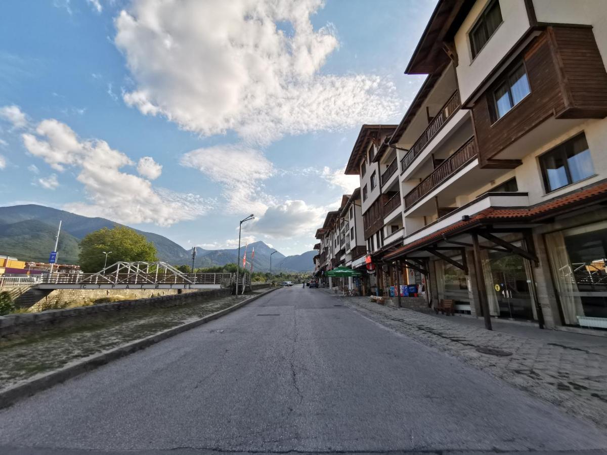 Ferienwohnung **Mountain** Views Just Next To The Gondola Lift Bansko Exterior foto